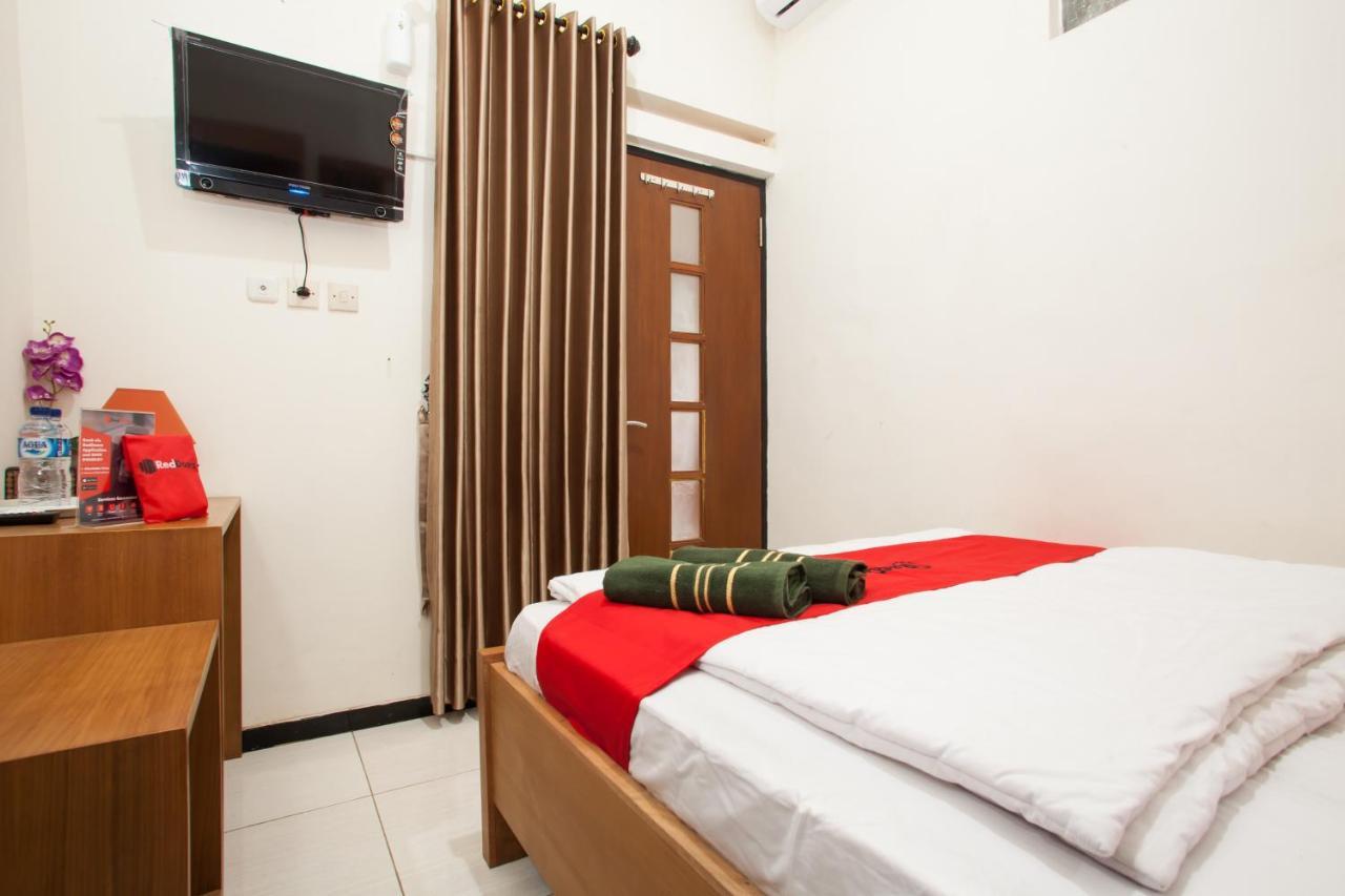 Reddoorz Syariah Near Singha Merjosari Park Wisma tamu *